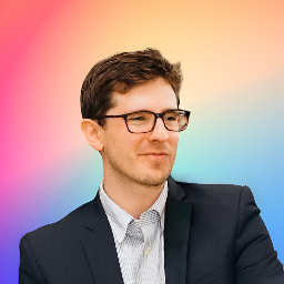 Headshot of Alex Hooley, freelance web developer & digital marketer